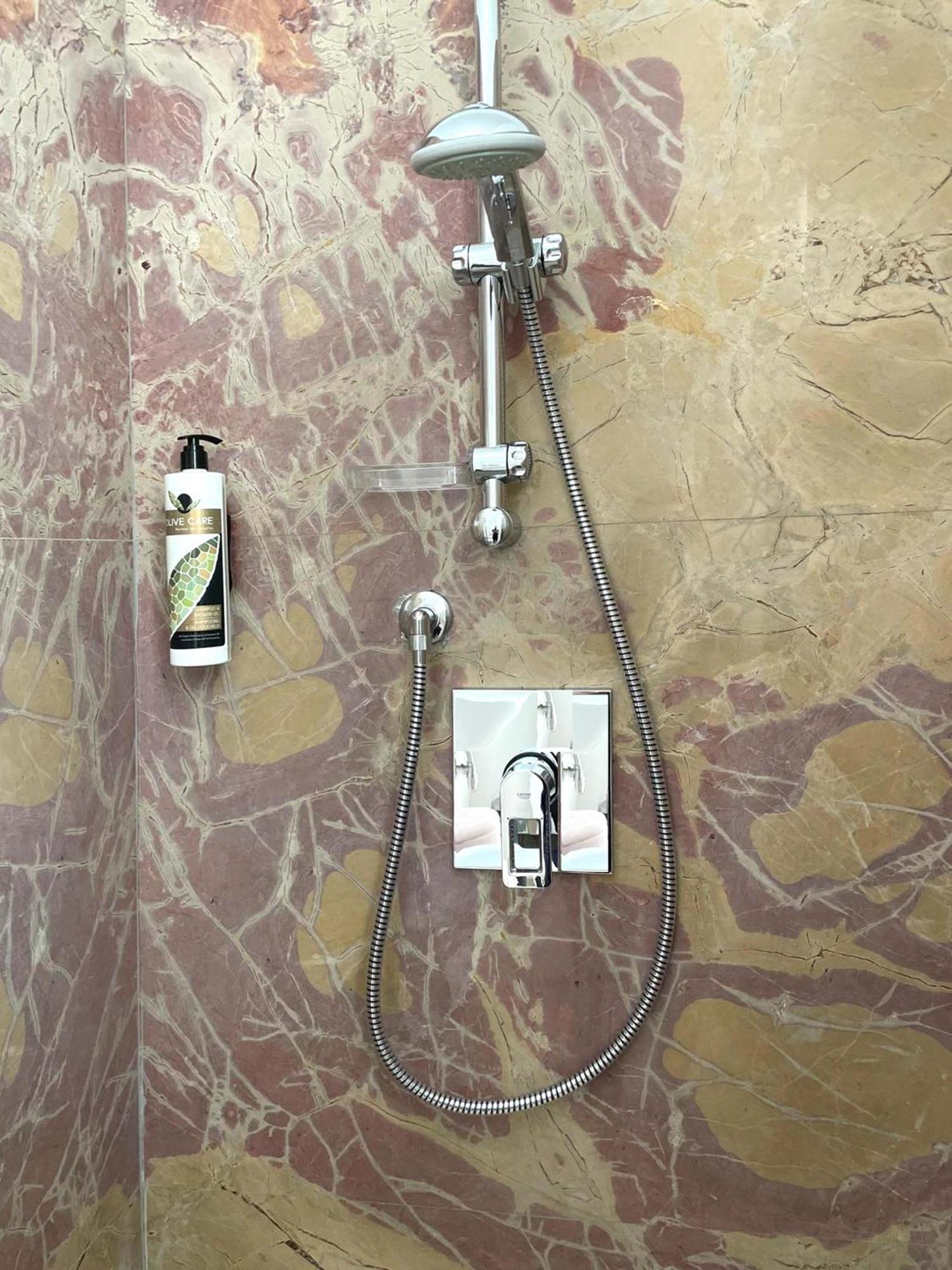 Augustea Bed & Breakfast Sannicandro di Bari Bagian luar foto