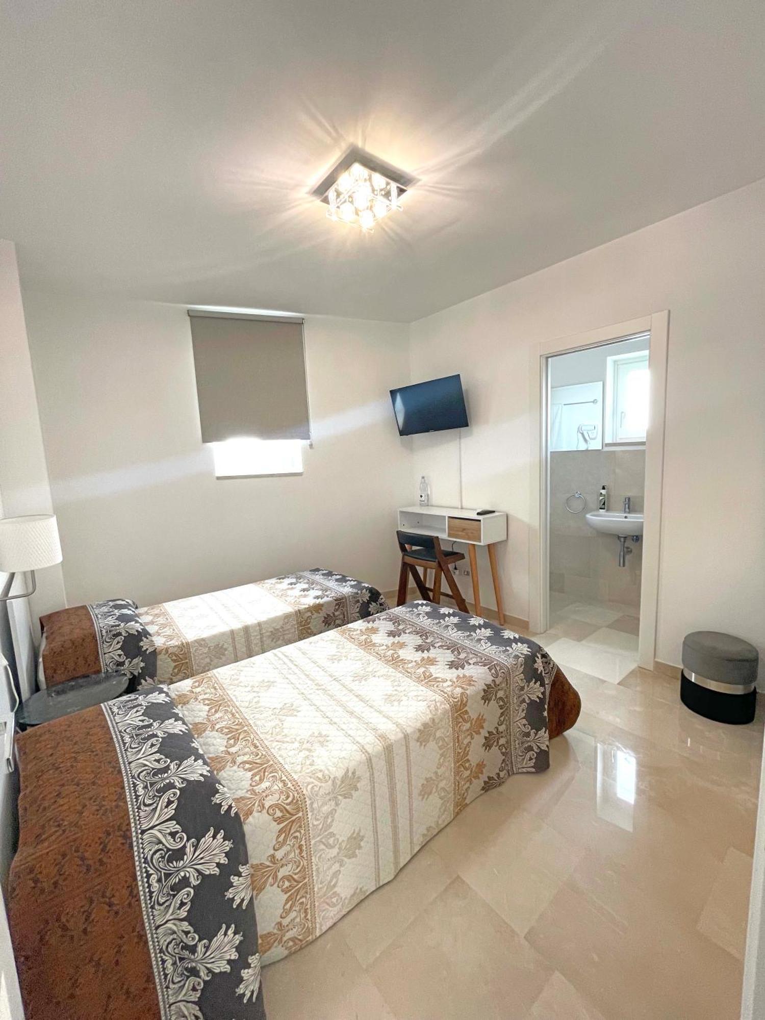 Augustea Bed & Breakfast Sannicandro di Bari Bagian luar foto